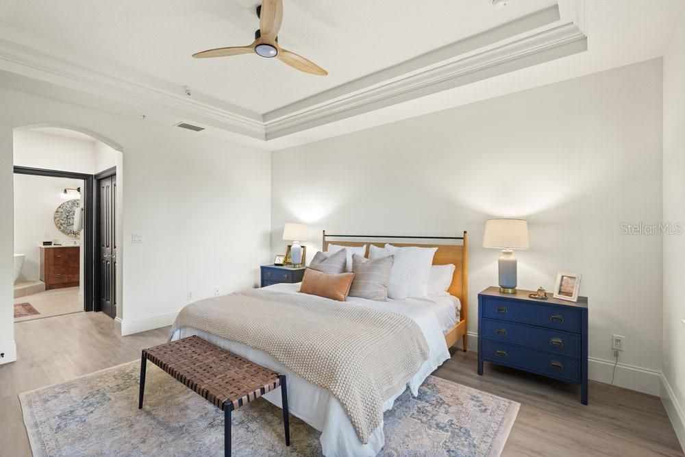 Под контрактом: $649,000 (3 спален, 2 ванн, 1779 Квадратных фут)