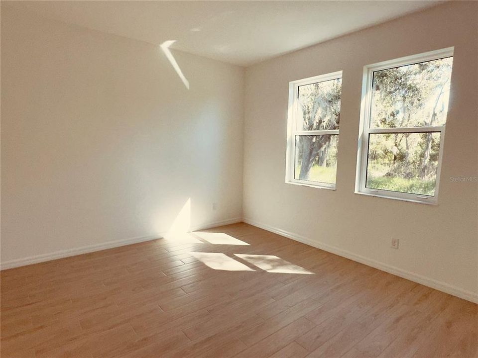 合同活跃: $3,000 (3 贝兹, 2 浴室, 1671 平方英尺)