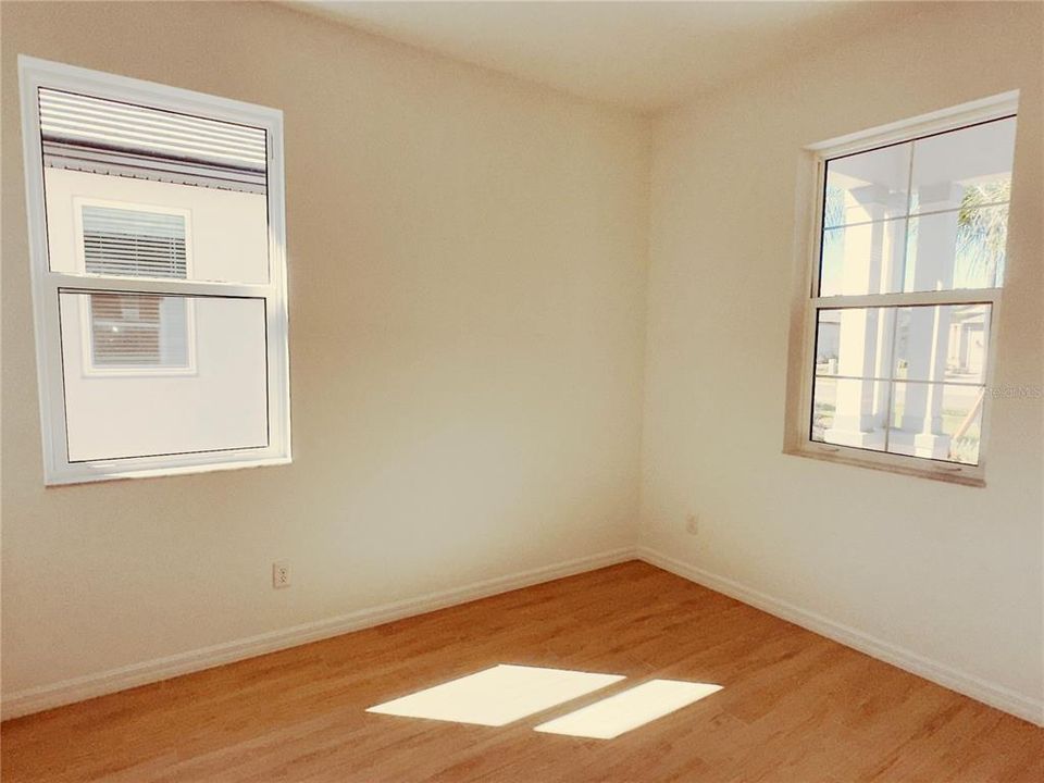 合同活跃: $3,000 (3 贝兹, 2 浴室, 1671 平方英尺)