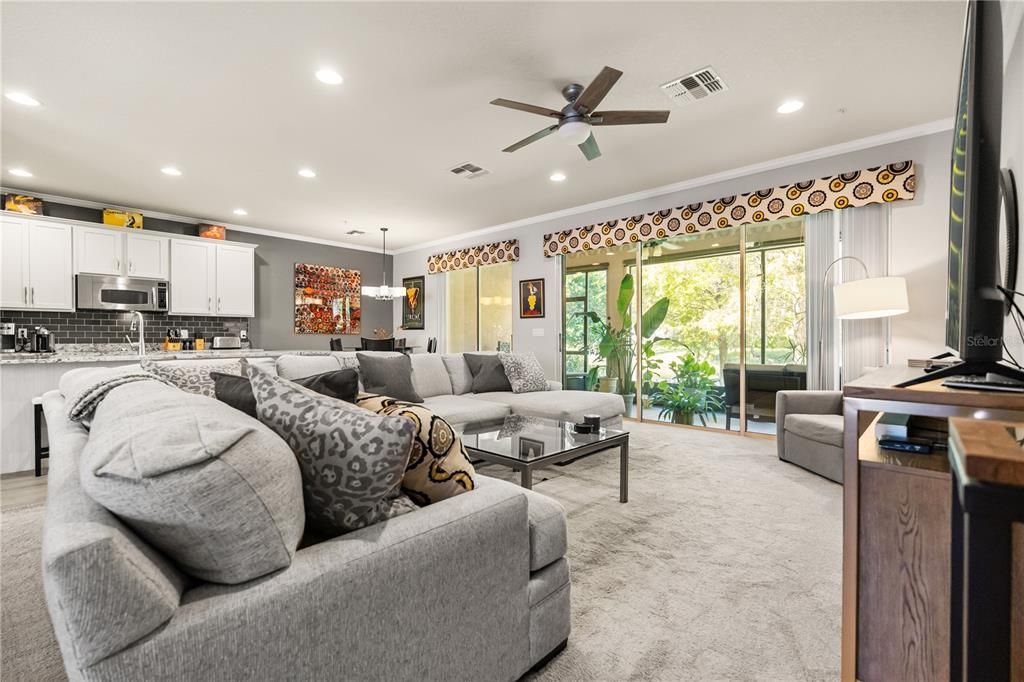 На продажу: $365,000 (3 спален, 2 ванн, 2059 Квадратных фут)