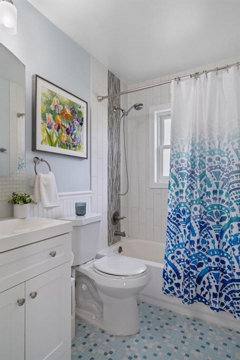 For Sale: $169,900 (2 beds, 1 baths, 950 Square Feet)