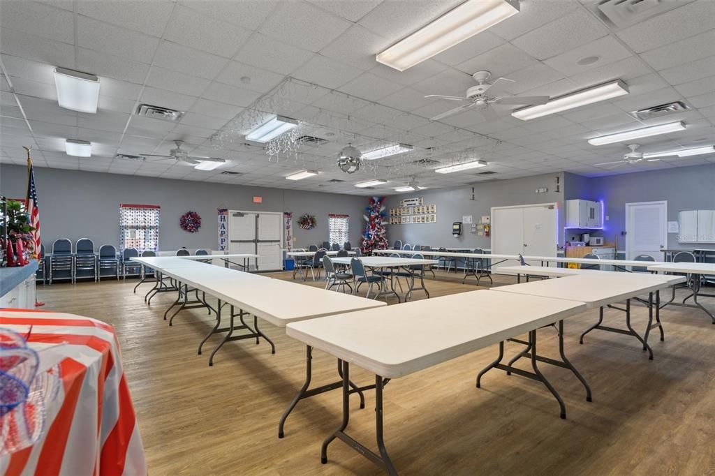 For Sale: $169,900 (2 beds, 1 baths, 950 Square Feet)