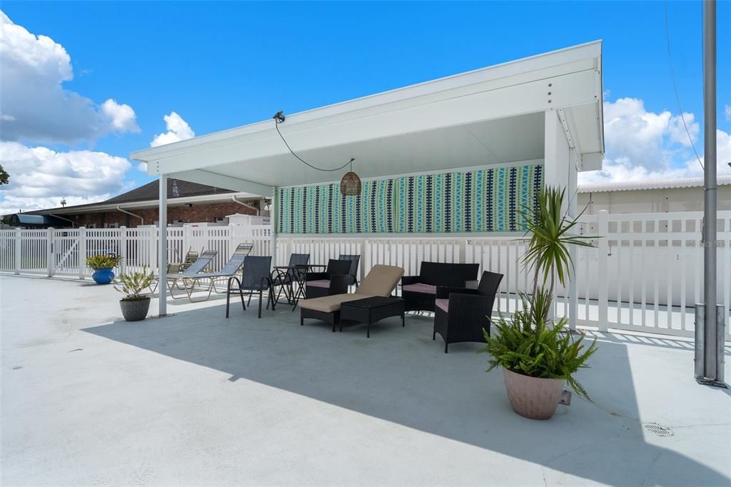 For Sale: $169,900 (2 beds, 1 baths, 950 Square Feet)