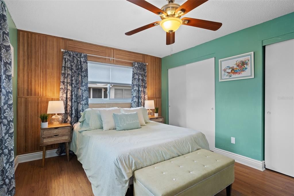 For Sale: $169,900 (2 beds, 1 baths, 950 Square Feet)