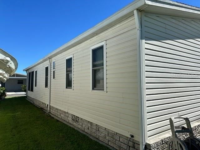 For Sale: $135,000 (2 beds, 2 baths, 864 Square Feet)