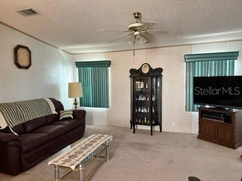 For Sale: $135,000 (2 beds, 2 baths, 864 Square Feet)