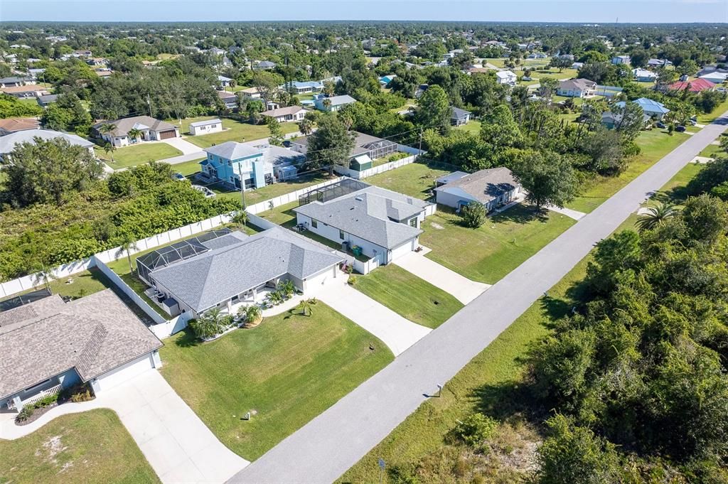 Active With Contract: $489,900 (3 beds, 2 baths, 1676 Square Feet)