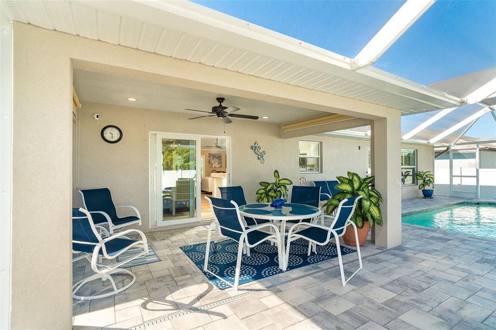 Active With Contract: $489,900 (3 beds, 2 baths, 1676 Square Feet)