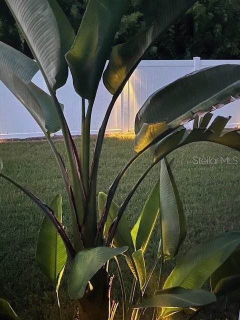 Active With Contract: $489,900 (3 beds, 2 baths, 1676 Square Feet)