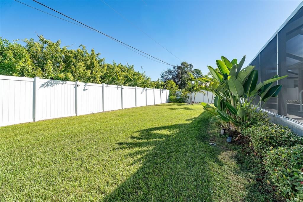 Active With Contract: $489,900 (3 beds, 2 baths, 1676 Square Feet)