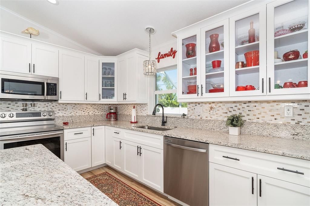 Active With Contract: $489,900 (3 beds, 2 baths, 1676 Square Feet)