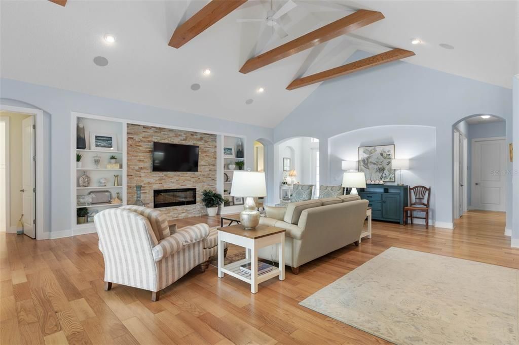 Active With Contract: $1,185,000 (3 beds, 2 baths, 2888 Square Feet)