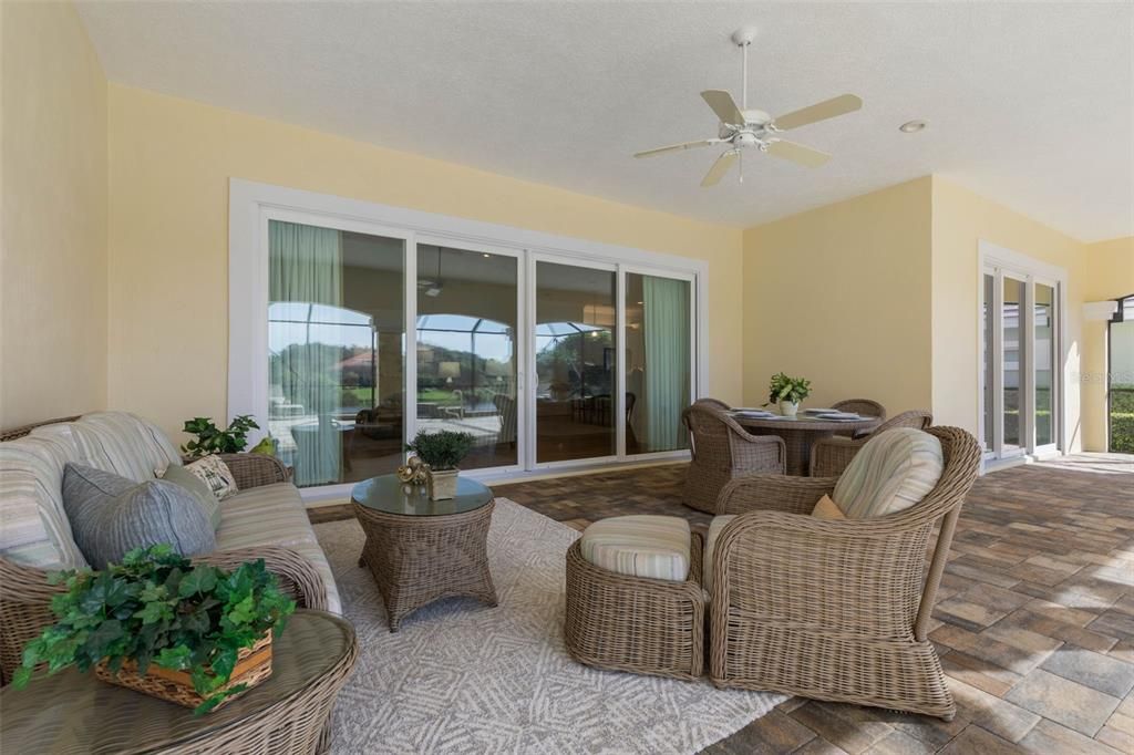 Active With Contract: $1,185,000 (3 beds, 2 baths, 2888 Square Feet)