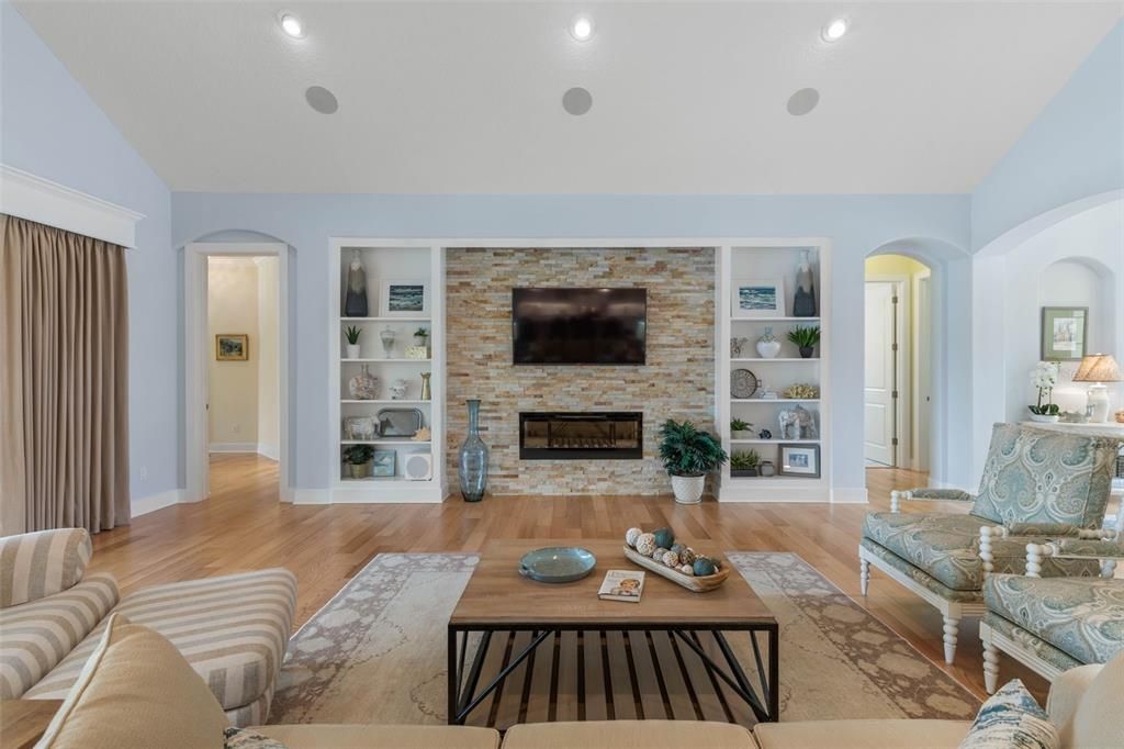 Active With Contract: $1,185,000 (3 beds, 2 baths, 2888 Square Feet)