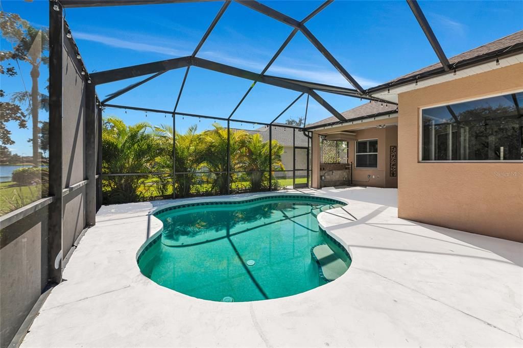 For Sale: $580,000 (4 beds, 3 baths, 2230 Square Feet)