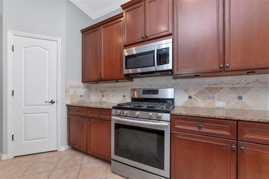 For Sale: $580,000 (4 beds, 3 baths, 2230 Square Feet)