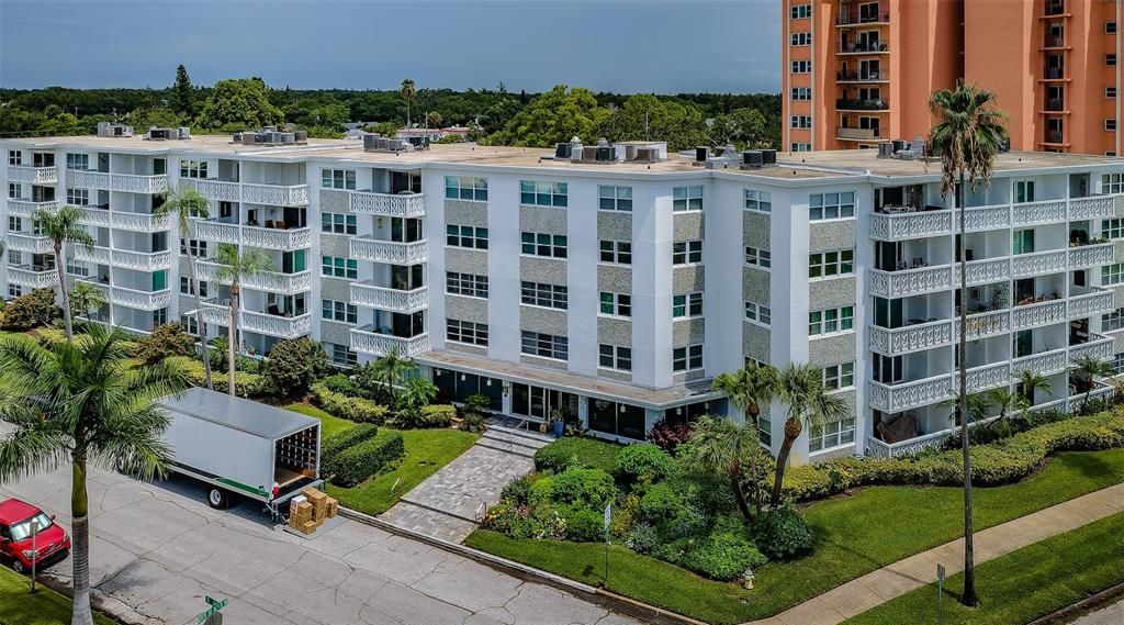 Recently Sold: $250,000 (1 beds, 1 baths, 730 Square Feet)