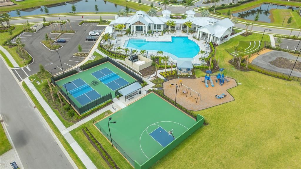 Под контрактом: $4,000 (4 спален, 3 ванн, 2195 Квадратных фут)