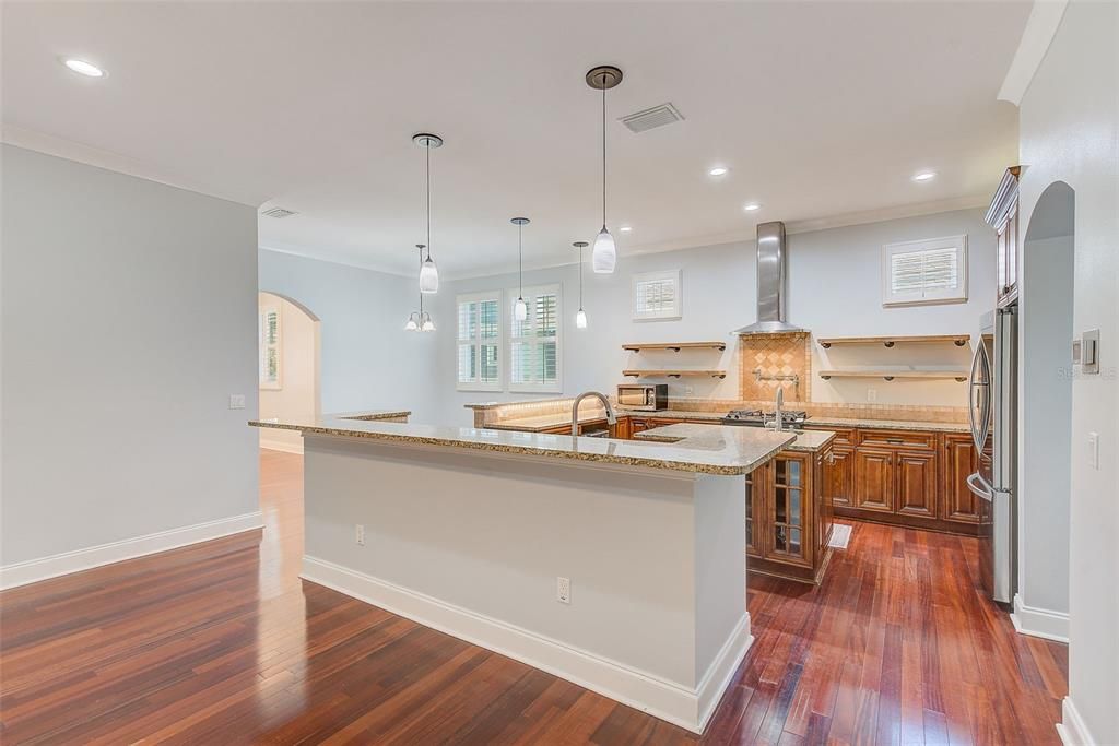 For Rent: $5,000 (4 beds, 2 baths, 2655 Square Feet)