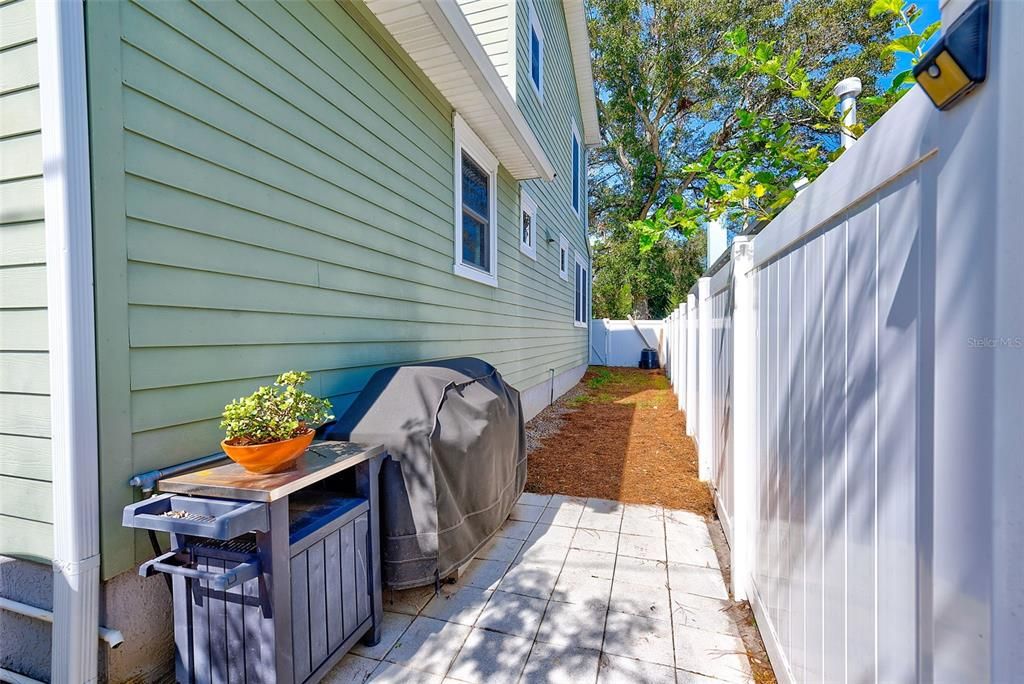 For Rent: $5,000 (4 beds, 2 baths, 2655 Square Feet)