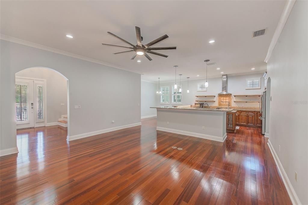 For Rent: $5,000 (4 beds, 2 baths, 2655 Square Feet)