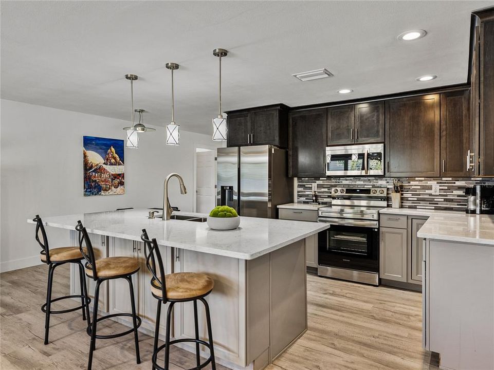 待售: $659,900 (2 贝兹, 2 浴室, 1518 平方英尺)