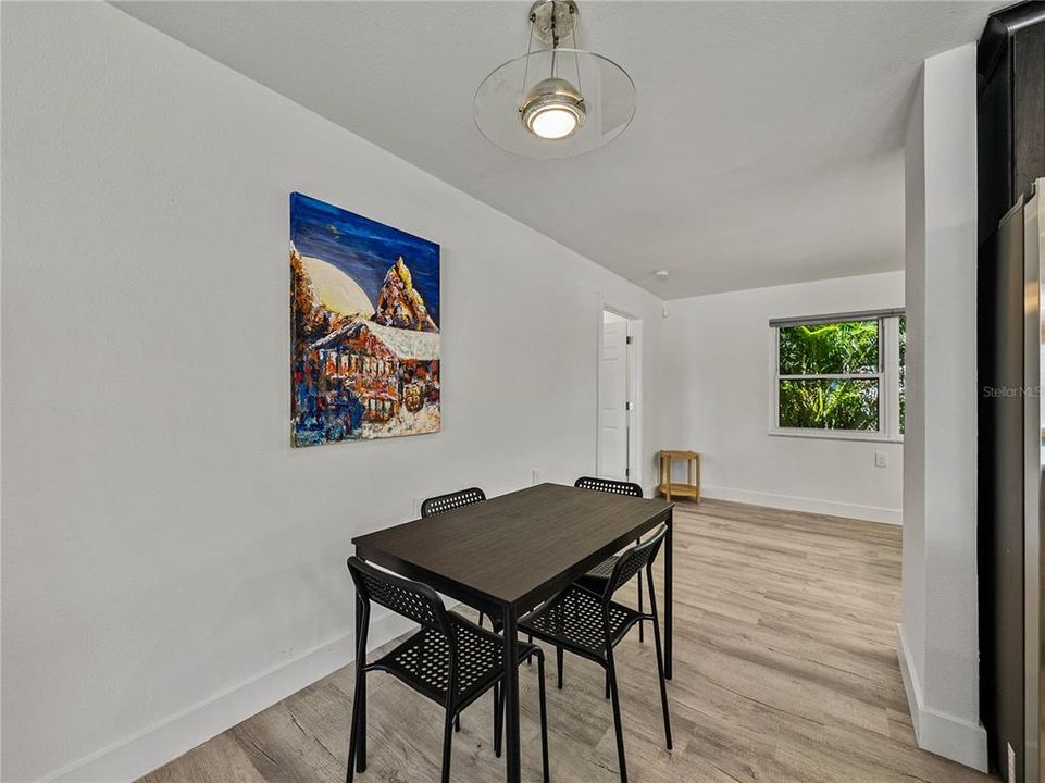 待售: $659,900 (2 贝兹, 2 浴室, 1518 平方英尺)