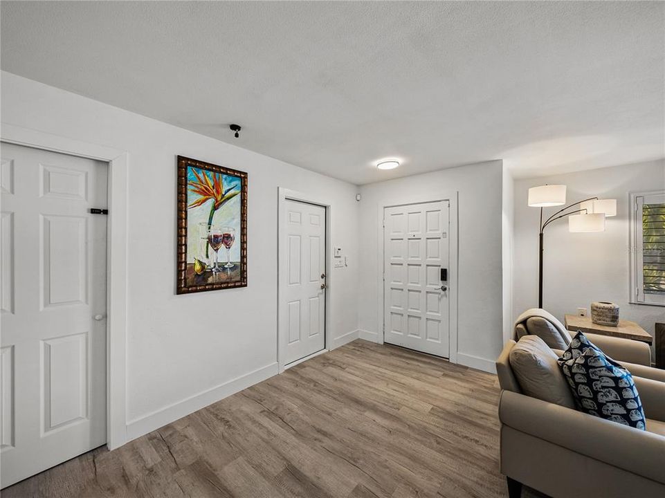 待售: $659,900 (2 贝兹, 2 浴室, 1518 平方英尺)