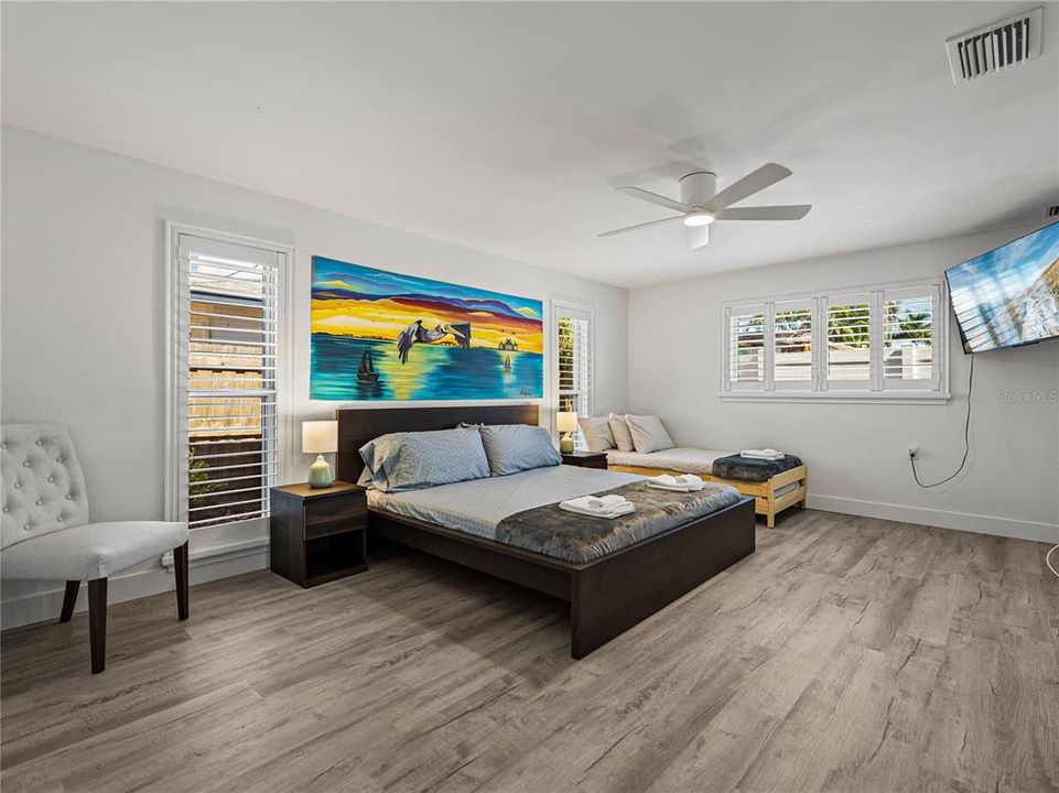 待售: $659,900 (2 贝兹, 2 浴室, 1518 平方英尺)