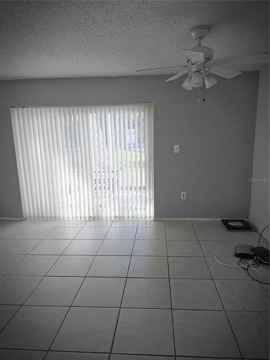 待售: $199,900 (2 贝兹, 2 浴室, 1280 平方英尺)