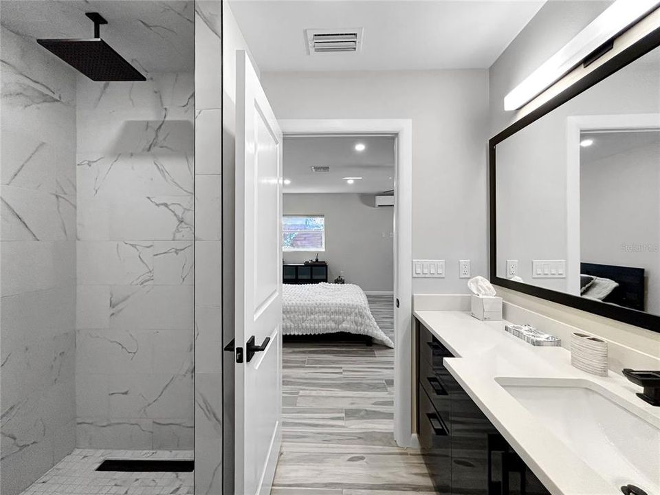 Active With Contract: $529,900 (3 beds, 3 baths, 2071 Square Feet)