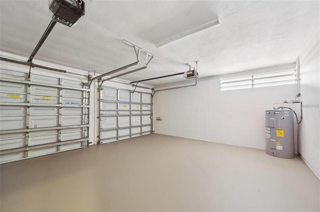 Active With Contract: $529,900 (3 beds, 3 baths, 2071 Square Feet)