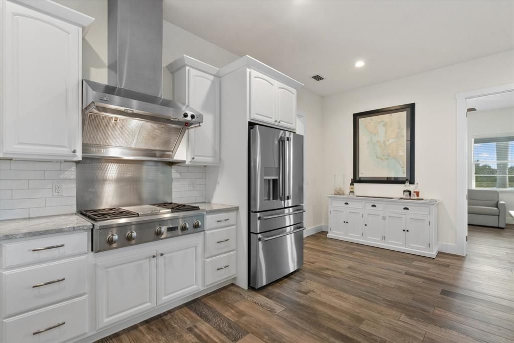 待售: $1,795,000 (3 贝兹, 2 浴室, 2433 平方英尺)