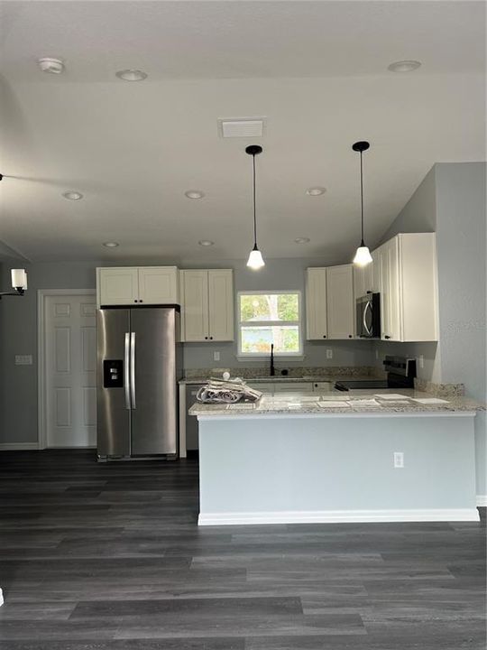 For Sale: $206,900 (3 beds, 2 baths, 1013 Square Feet)