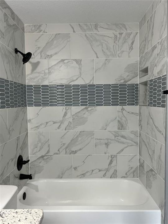 For Sale: $206,900 (3 beds, 2 baths, 1013 Square Feet)