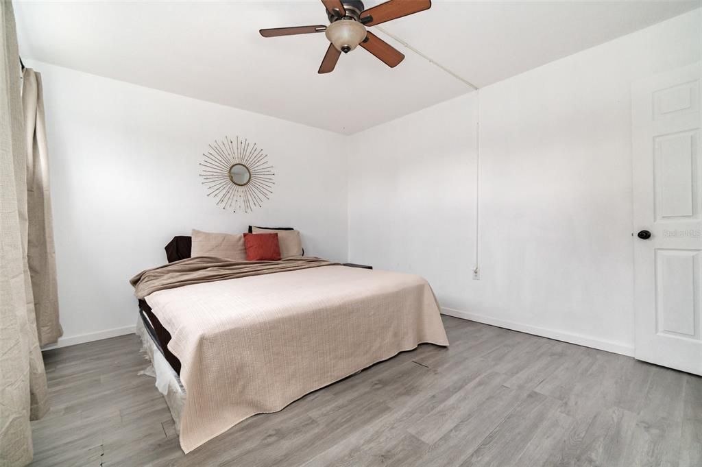 For Sale: $145,000 (3 beds, 2 baths, 1509 Square Feet)