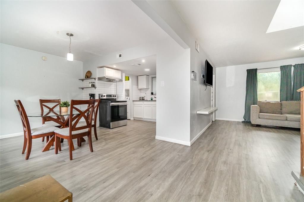 For Sale: $145,000 (3 beds, 2 baths, 1509 Square Feet)