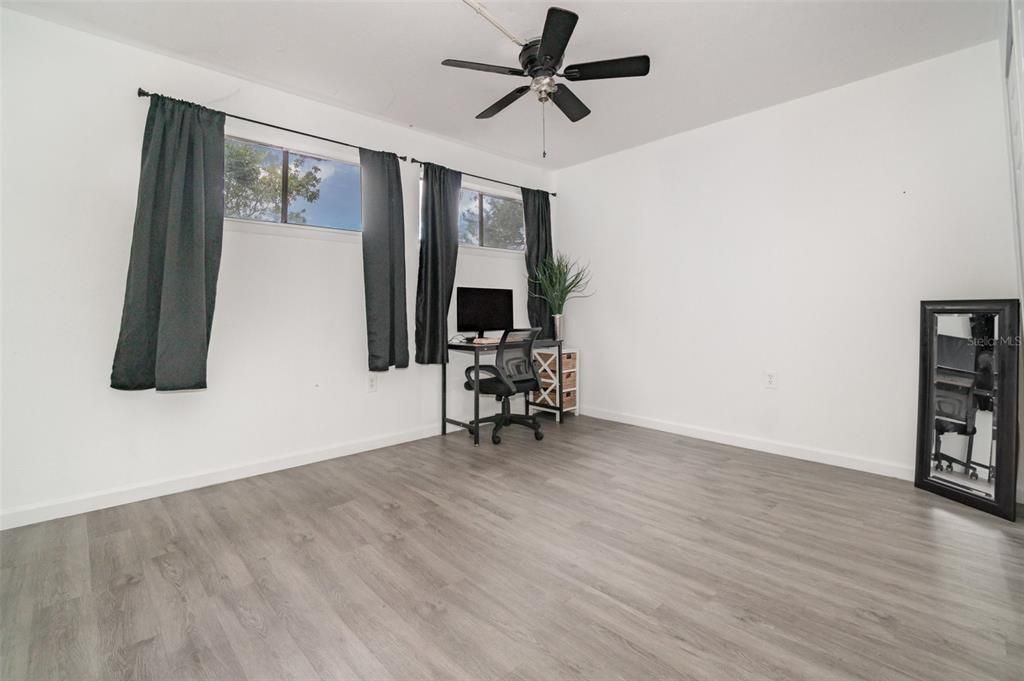 For Sale: $145,000 (3 beds, 2 baths, 1509 Square Feet)