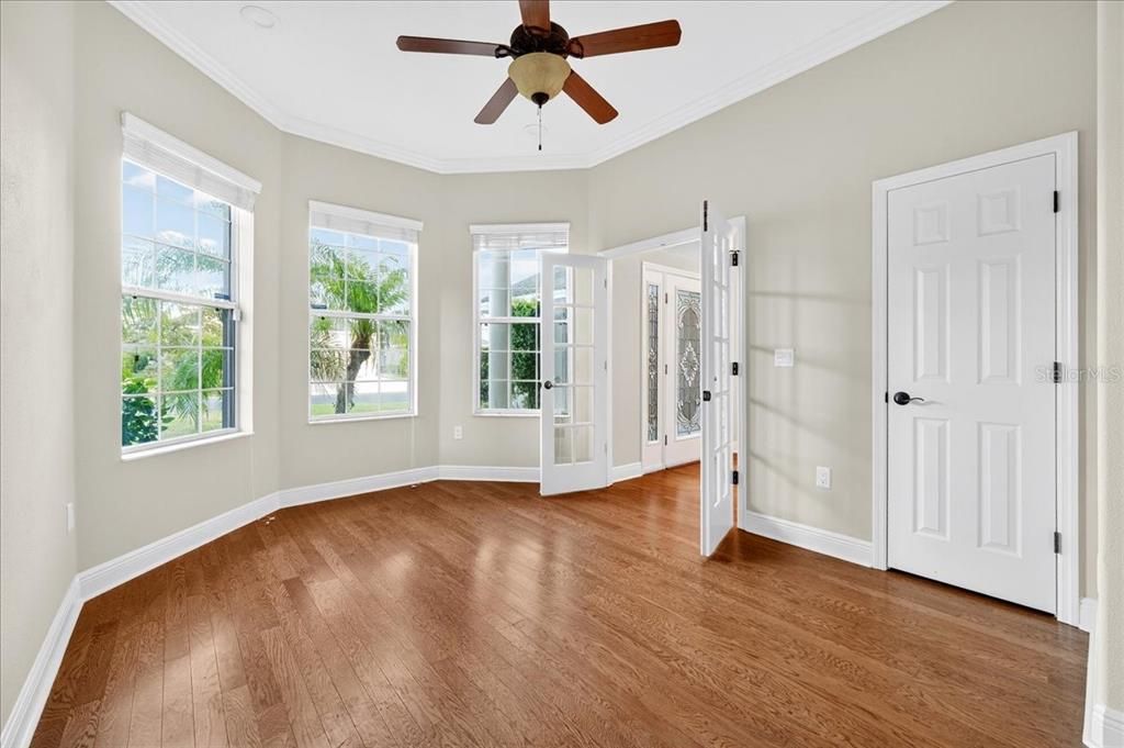 For Sale: $398,000 (4 beds, 2 baths, 2174 Square Feet)