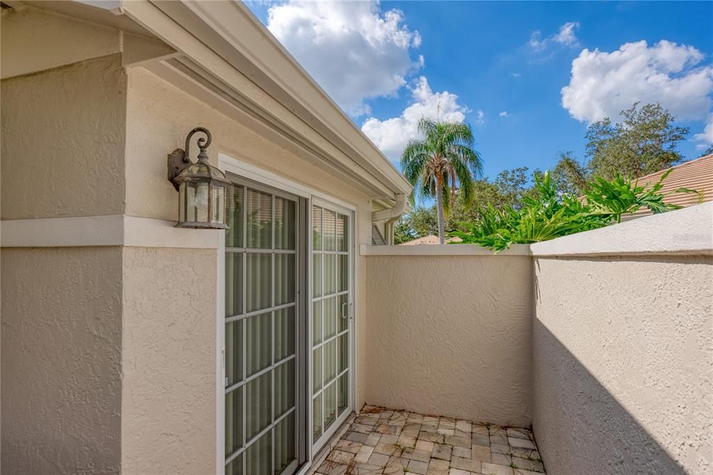 Active With Contract: $425,000 (3 beds, 2 baths, 1628 Square Feet)