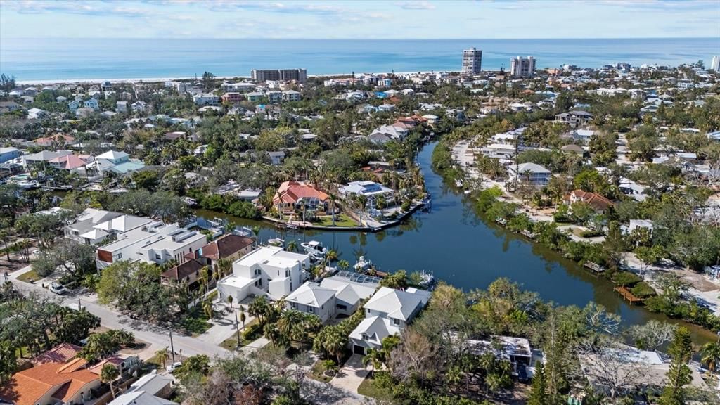 На продажу: $2,995,000 (5 спален, 4 ванн, 3206 Квадратных фут)