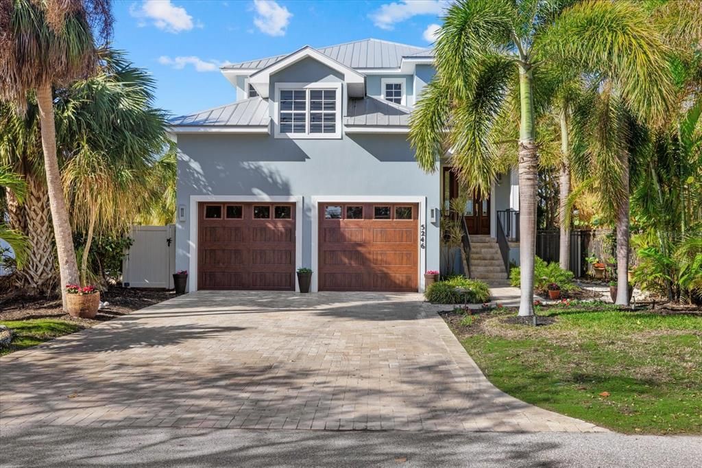 На продажу: $2,995,000 (5 спален, 4 ванн, 3206 Квадратных фут)