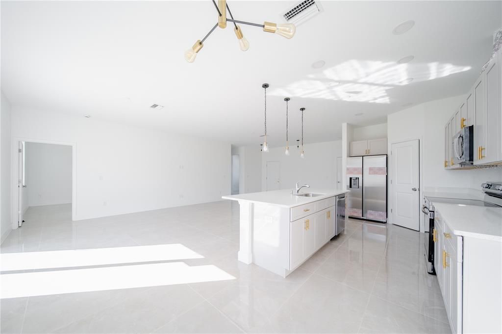 На продажу: $429,000 (3 спален, 2 ванн, 1750 Квадратных фут)