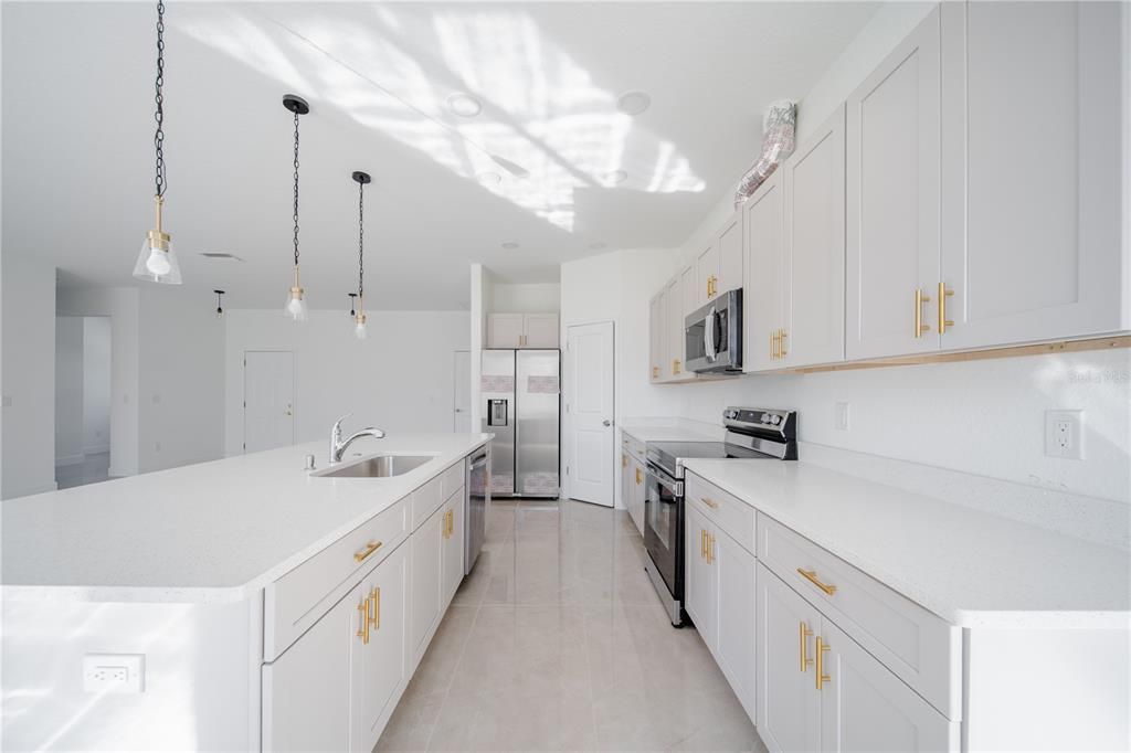 На продажу: $429,000 (3 спален, 2 ванн, 1750 Квадратных фут)