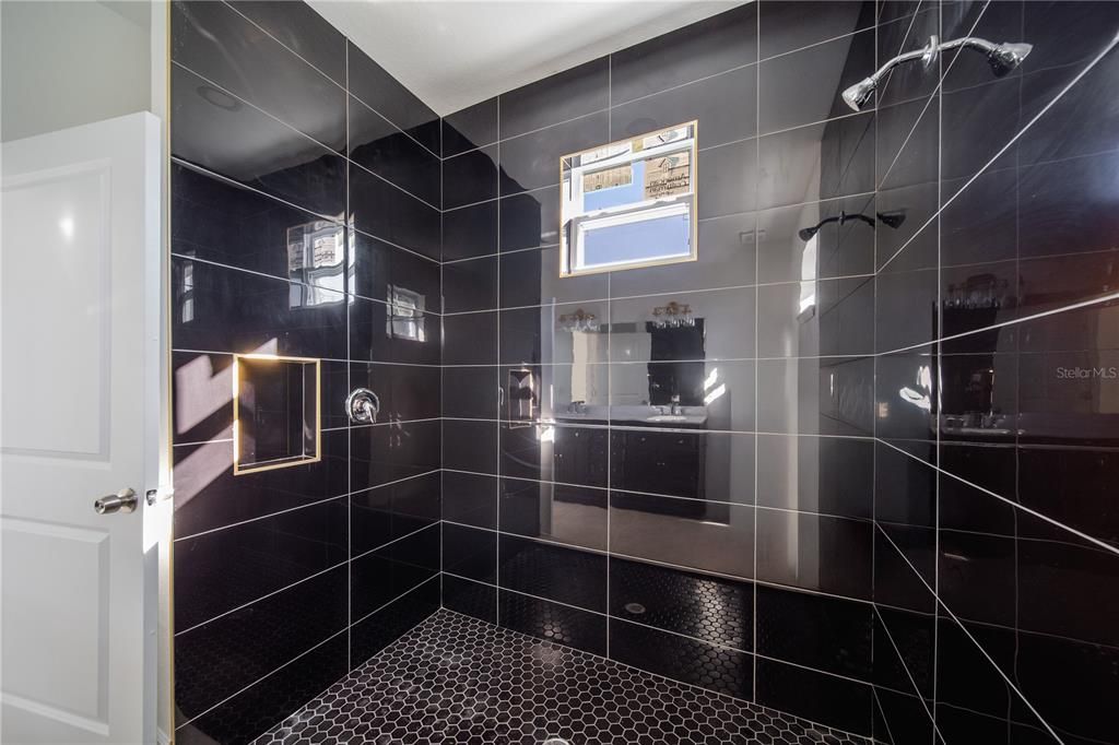 На продажу: $429,000 (3 спален, 2 ванн, 1750 Квадратных фут)