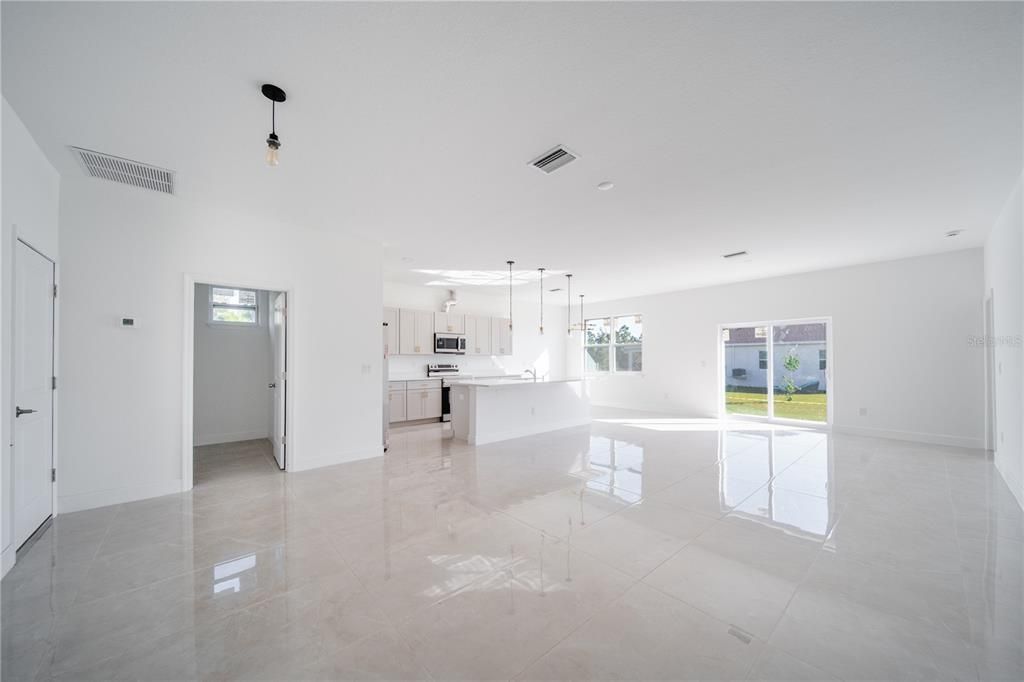 На продажу: $429,000 (3 спален, 2 ванн, 1750 Квадратных фут)