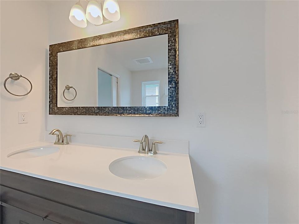 Active With Contract: $880,000 (7 beds, 0 baths, 3334 Square Feet)