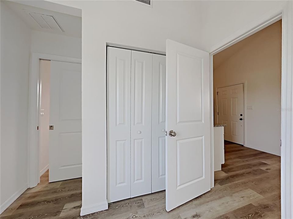 Active With Contract: $880,000 (7 beds, 0 baths, 3334 Square Feet)