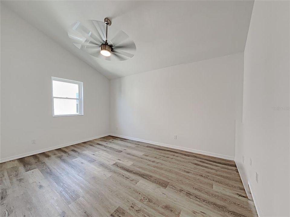 Active With Contract: $880,000 (7 beds, 0 baths, 3334 Square Feet)