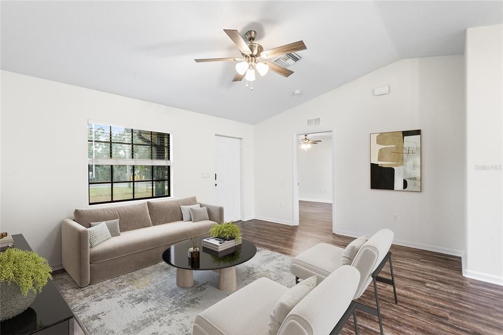 For Rent: $1,700 (3 beds, 2 baths, 1128 Square Feet)